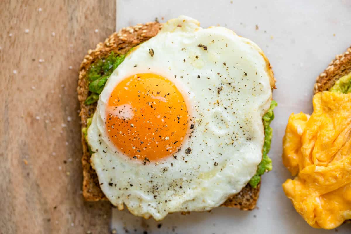 Avocado-Toast-with-Egg-5