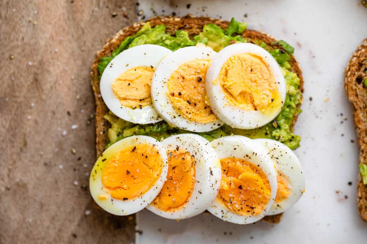 Avocado-Toast-with-Egg-7