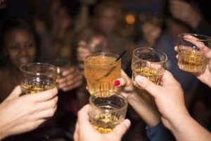alcohol-492871_960_720-300x200