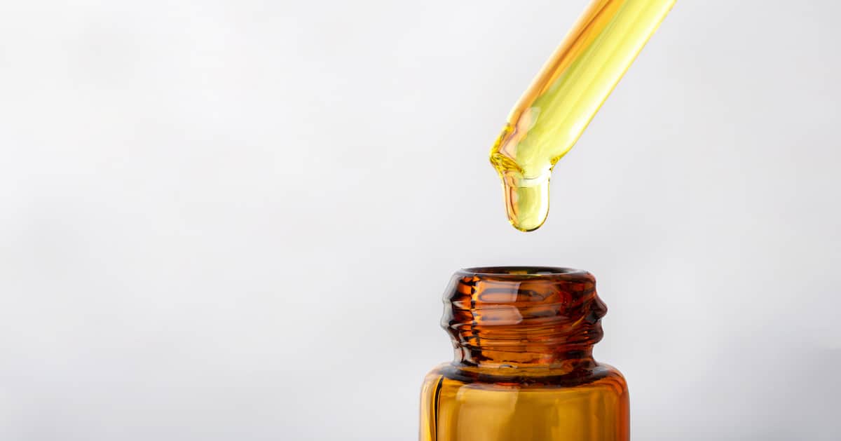 close-up-dropper-with-cannabis-cbd-oil-used-medical-purposes-marijuana-cbd-oil