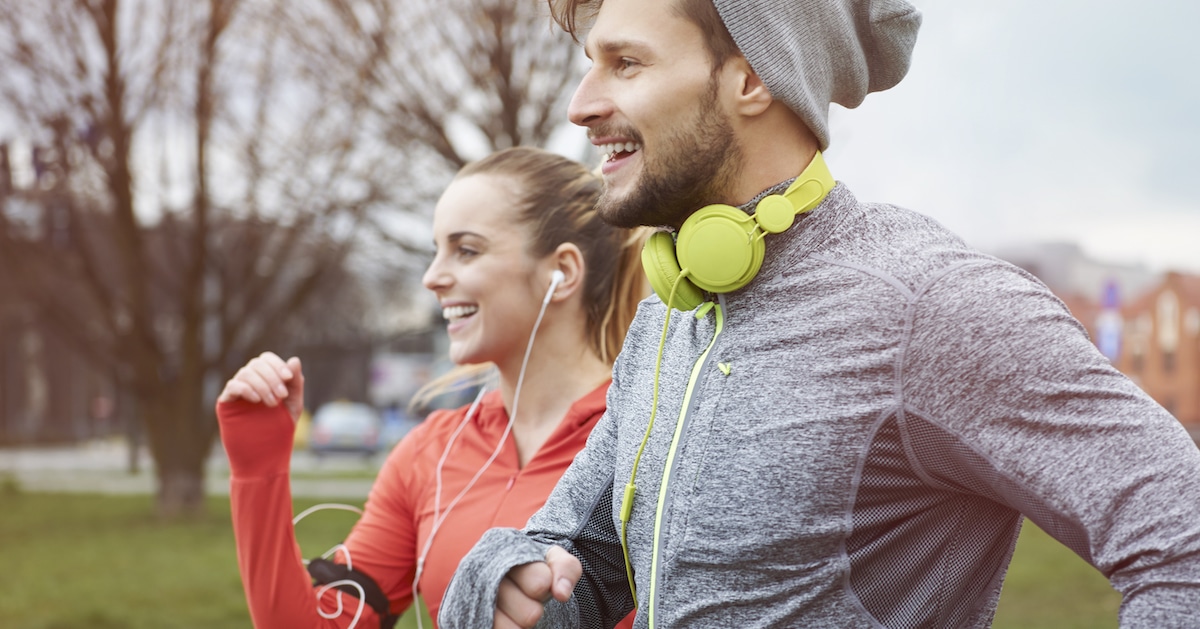 endorphins-during-jogging-with-girlfriend