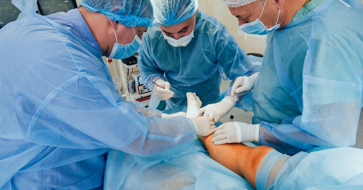 process-trauma-surgery-operation-group-surgeons-operating-room-with-surgery-equipment